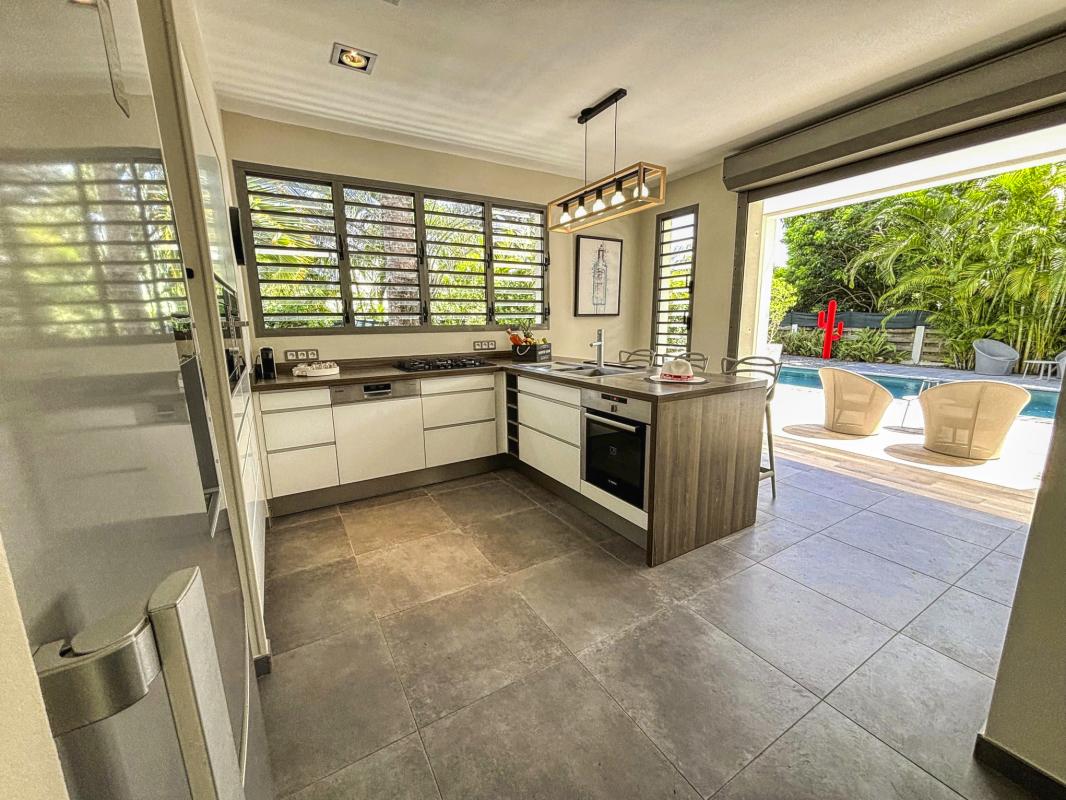 15.Location villa 3 chambres piscine Saint François Guadeloupe_Cuisine